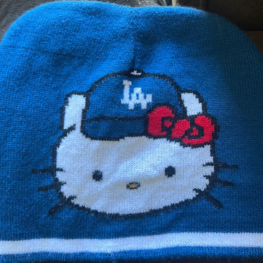 Hello kitty dodger beanie